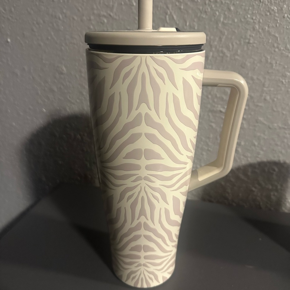 Brumate 40 oz Eras tumbler